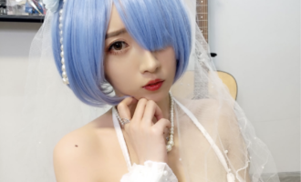 小女巫露娜她的助眠直播又是什么?蕾姆花嫁cos